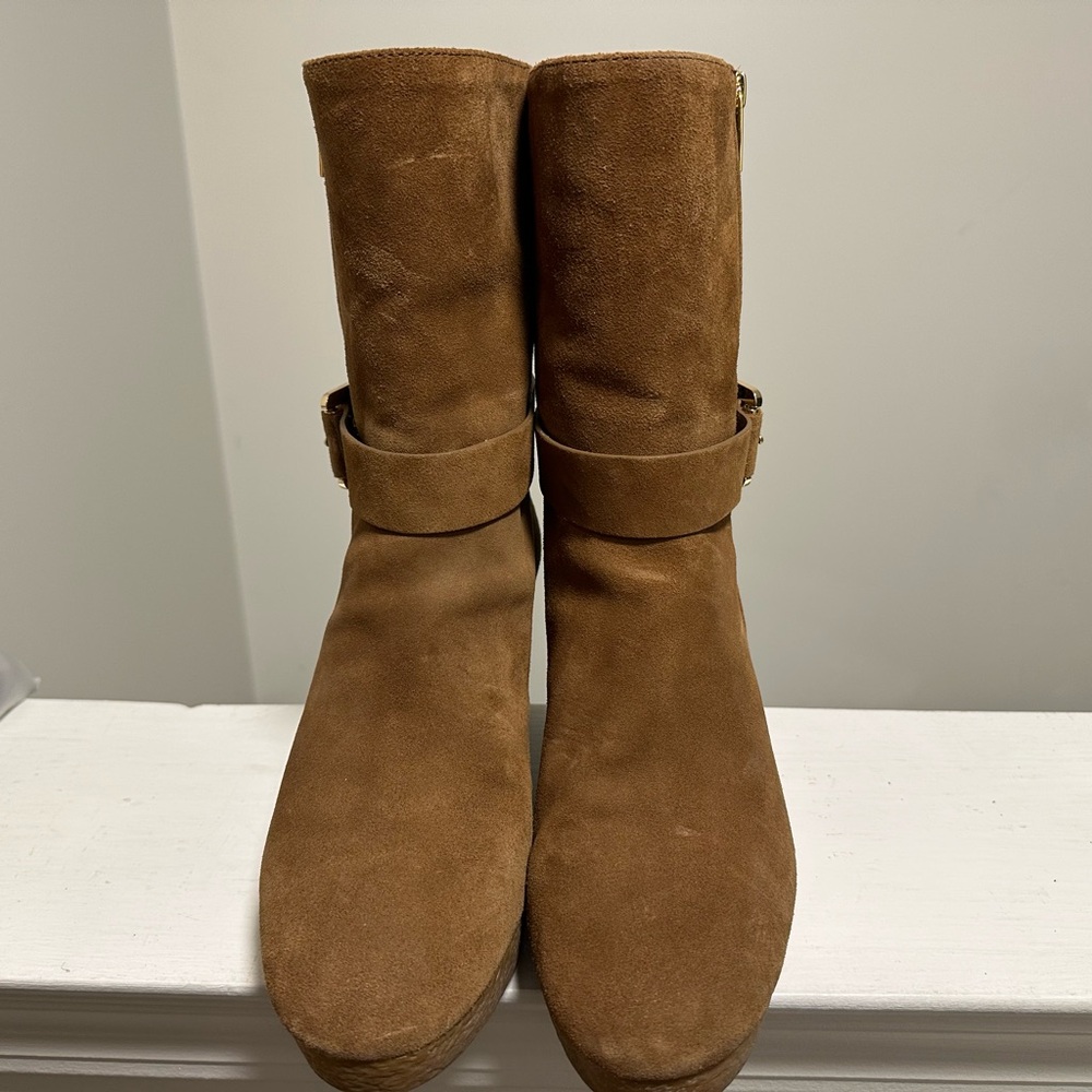 Like new Michal Kors wedge heel boots
